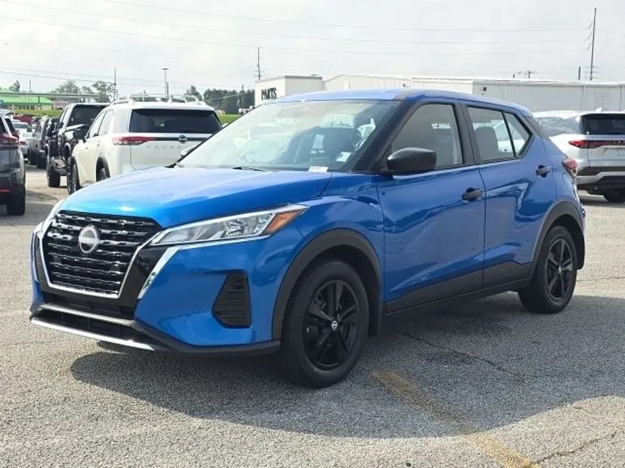 2024 Nissan Kicks S photo 1