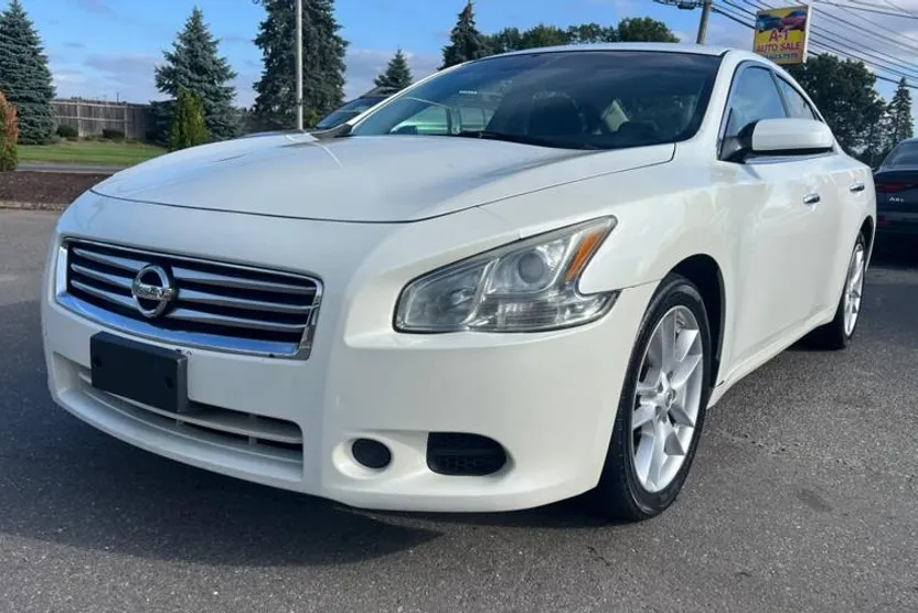 2014 Nissan Maxima SV Premium photo 1