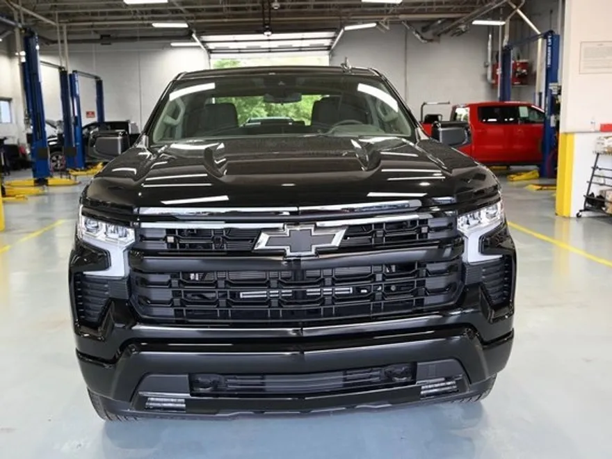 2026 Chevrolet Silverado 1500 RST photo 1