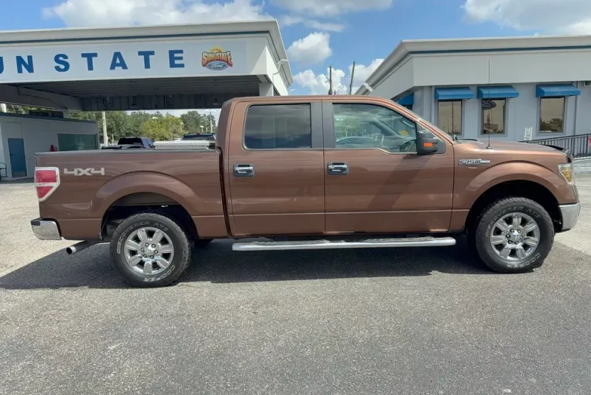 2011 Ford F-150 XLT photo 1
