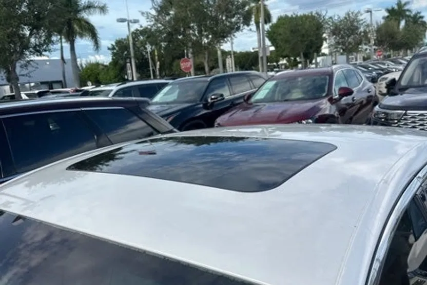 2016 Lincoln MKZ Base photo 1