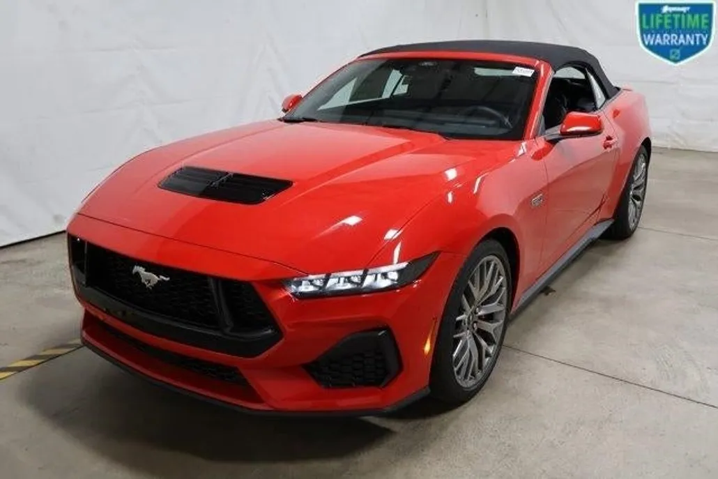 2025 Ford Mustang GT Premium Convertible photo 1
