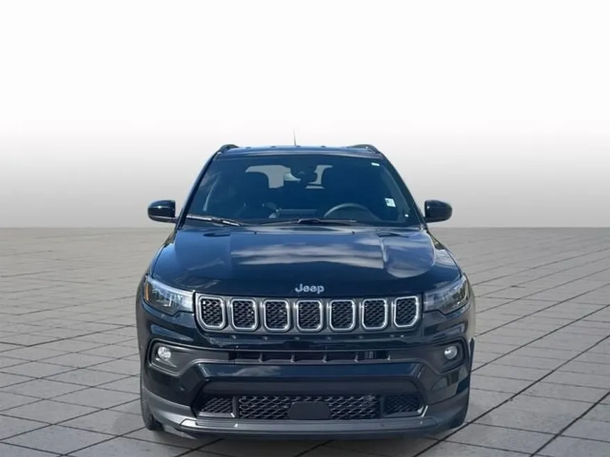 2023 Jeep Compass North Edition Latitude photo 1
