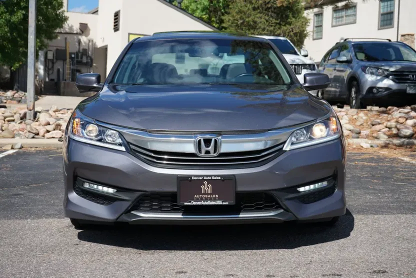 2016 Honda Accord EX-L V6 photo 1