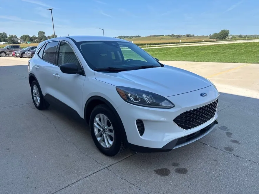 2022 Ford Escape Hybrid SE photo 1