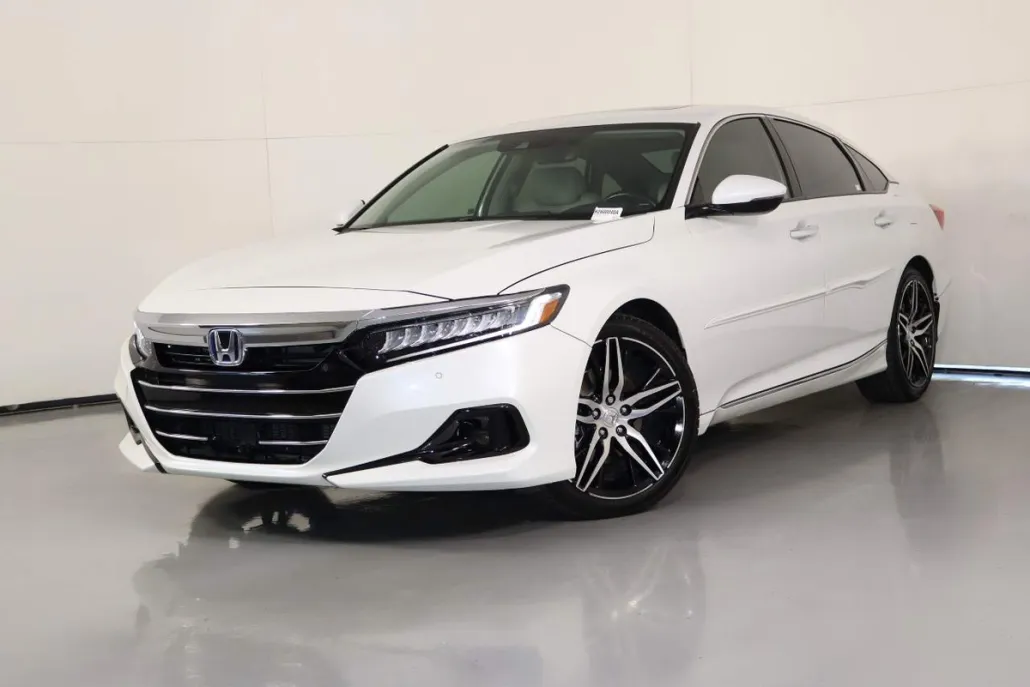 2021 Honda Accord Hybrid Touring photo 1