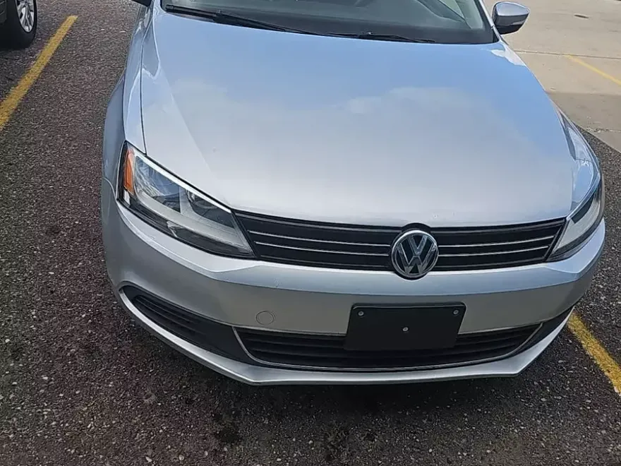 2014 Volkswagen Jetta 1.8T SE photo 1
