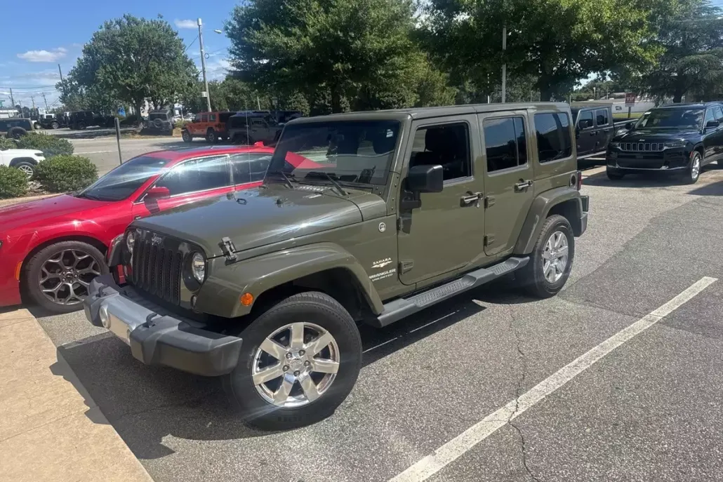 2015 Jeep Wrangler Unlimited Sahara photo 1