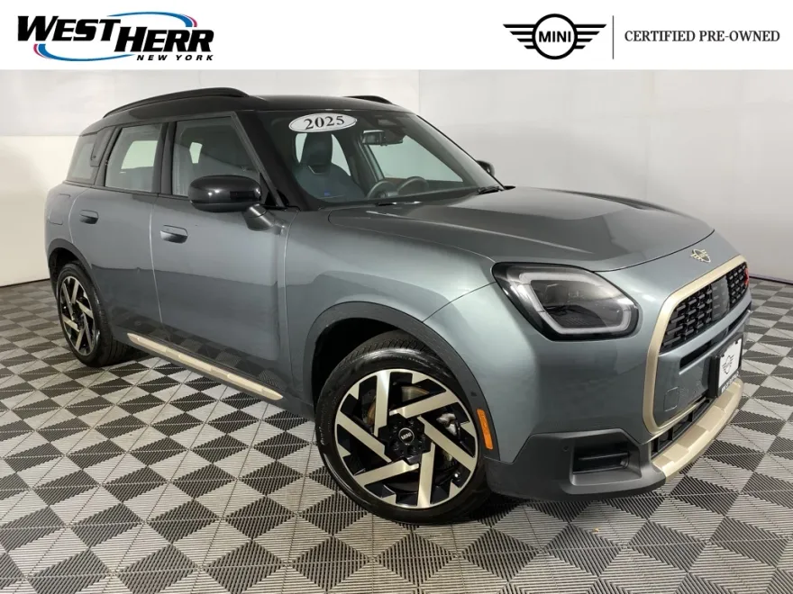 2025 Mini Cooper S ALL4 photo 1