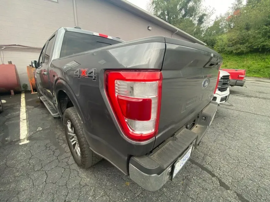2022 Ford F-150 Lariat photo 1