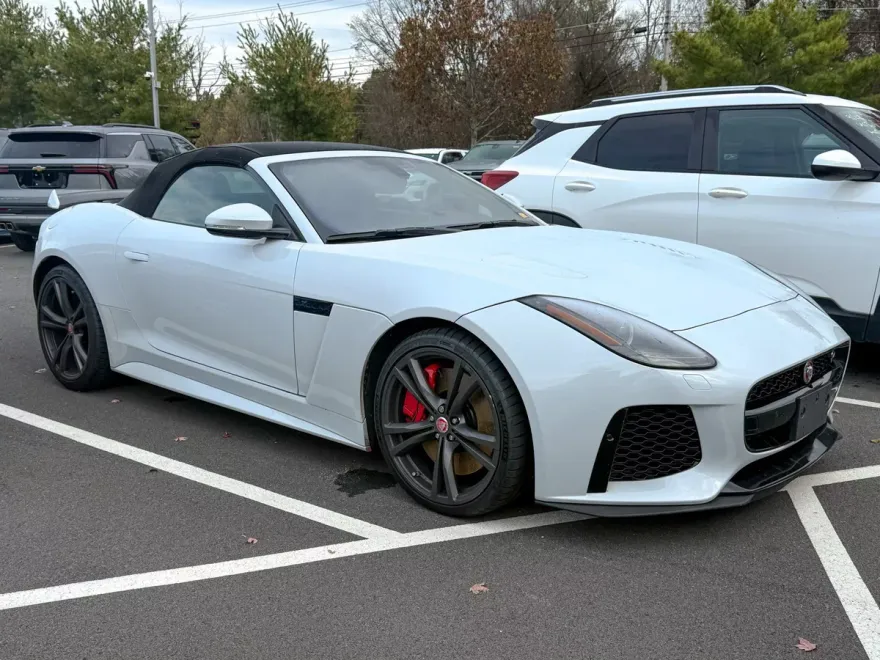 2017 Jaguar F-TYPE SVR photo 1