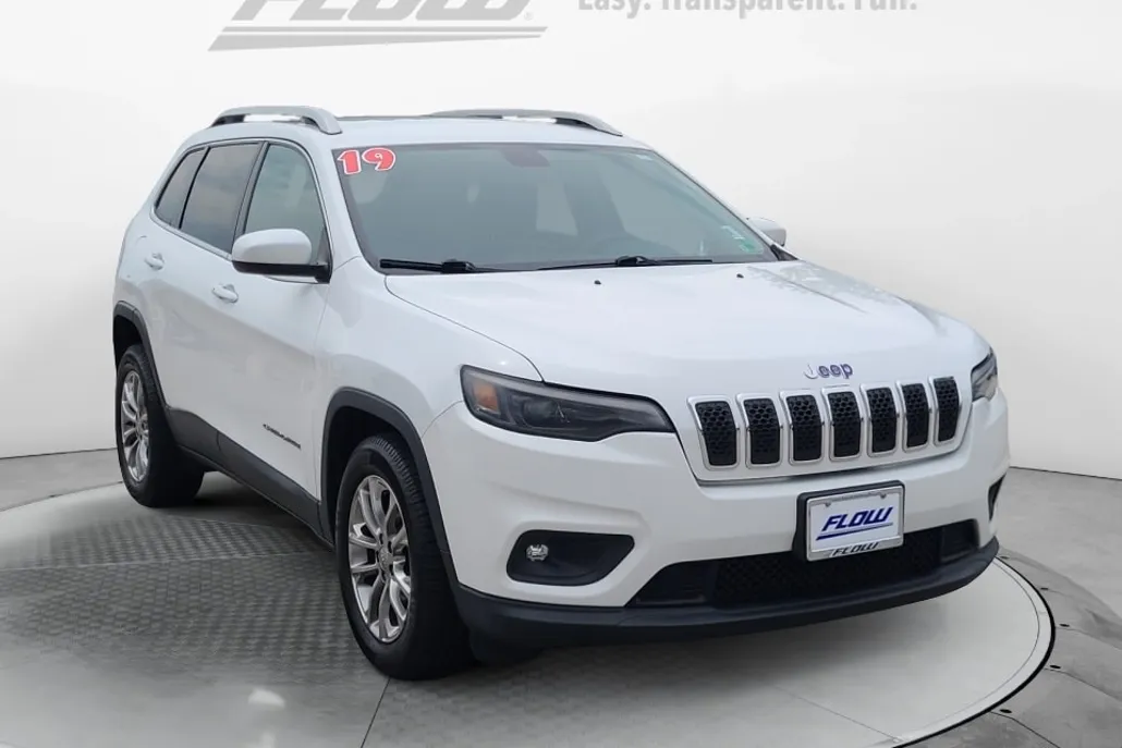 2019 Jeep Cherokee Latitude photo 1