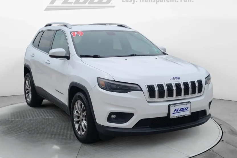 2019 Jeep Cherokee Latitude photo 1