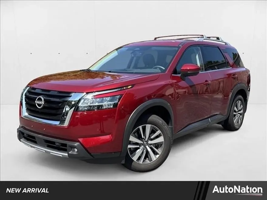 2023 Nissan Pathfinder SL photo 1