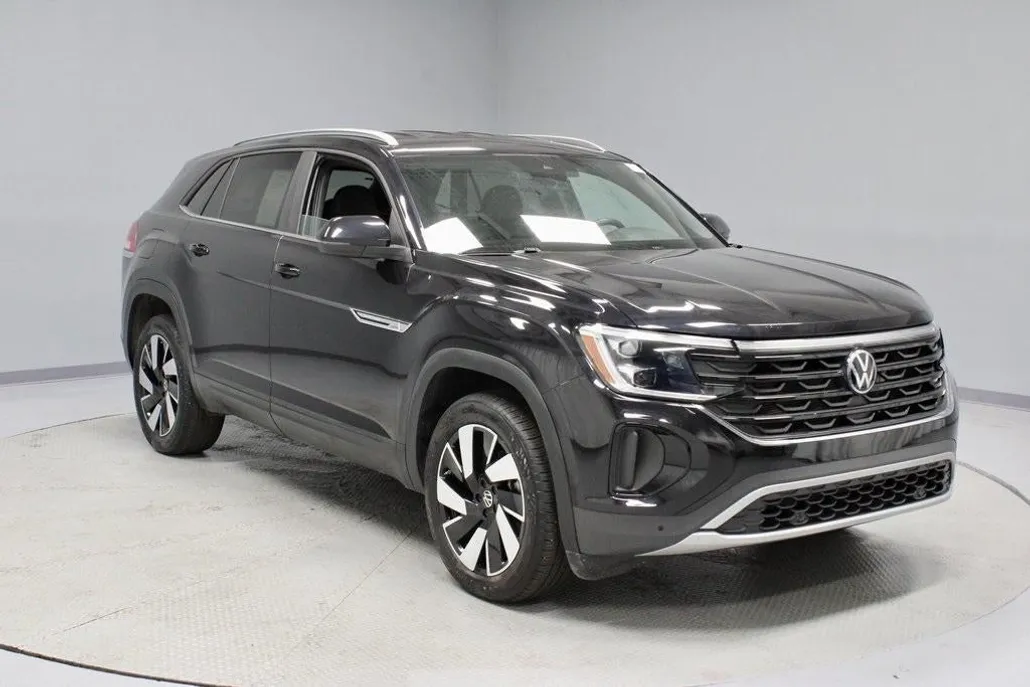 2025 Volkswagen Atlas Cross Sport SE Technology photo 1