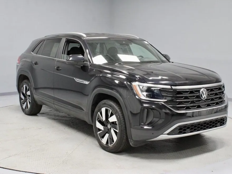 2025 Volkswagen Atlas Cross Sport SE Technology photo 1