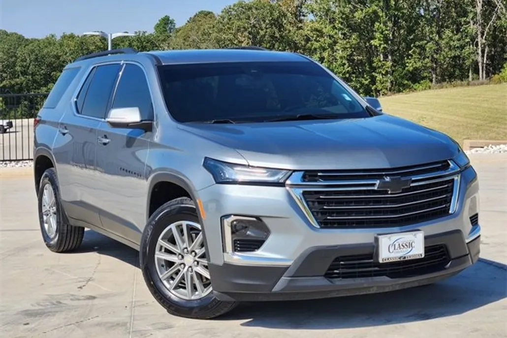 2023 Chevrolet Traverse Cloth photo 1