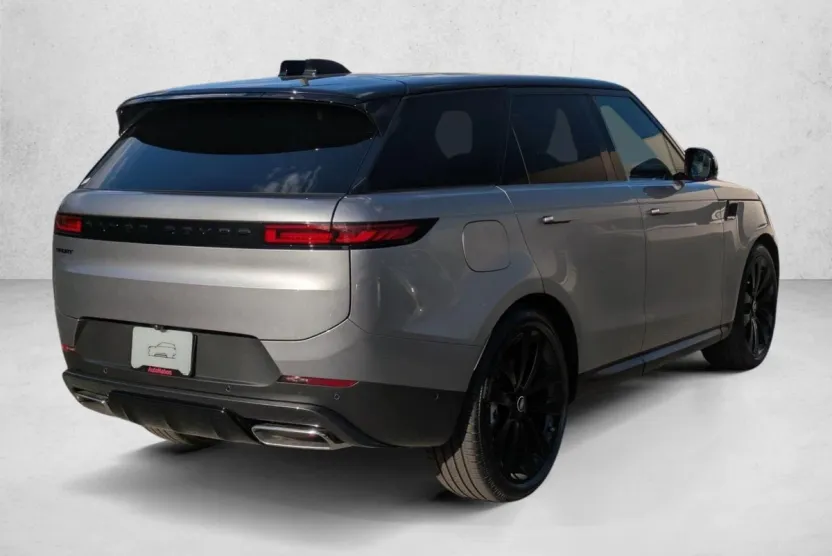 2025 Land Rover Range Rover Sport P360 SE photo 1