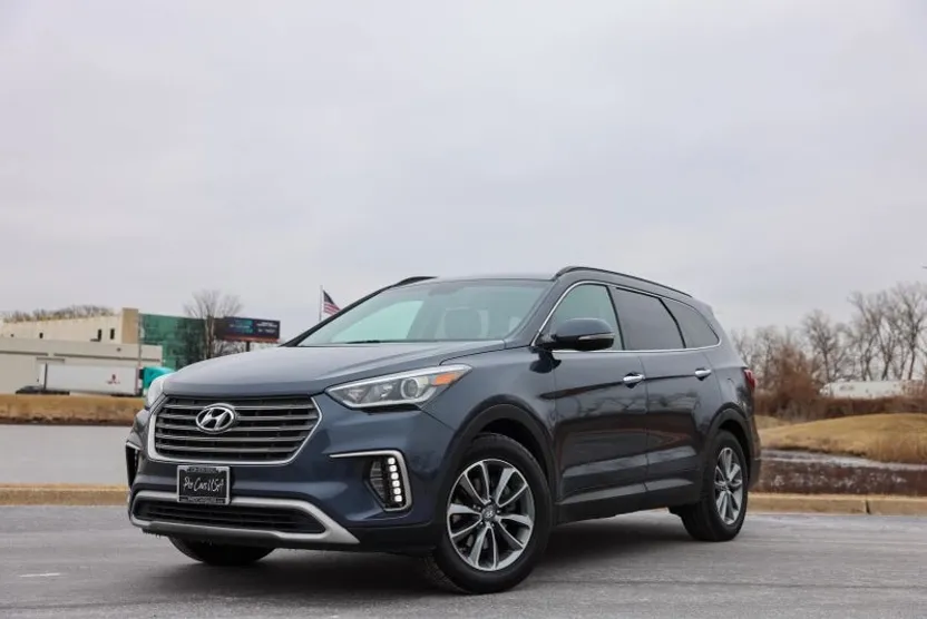 2017 Hyundai Santa Fe Limited Sport photo 1