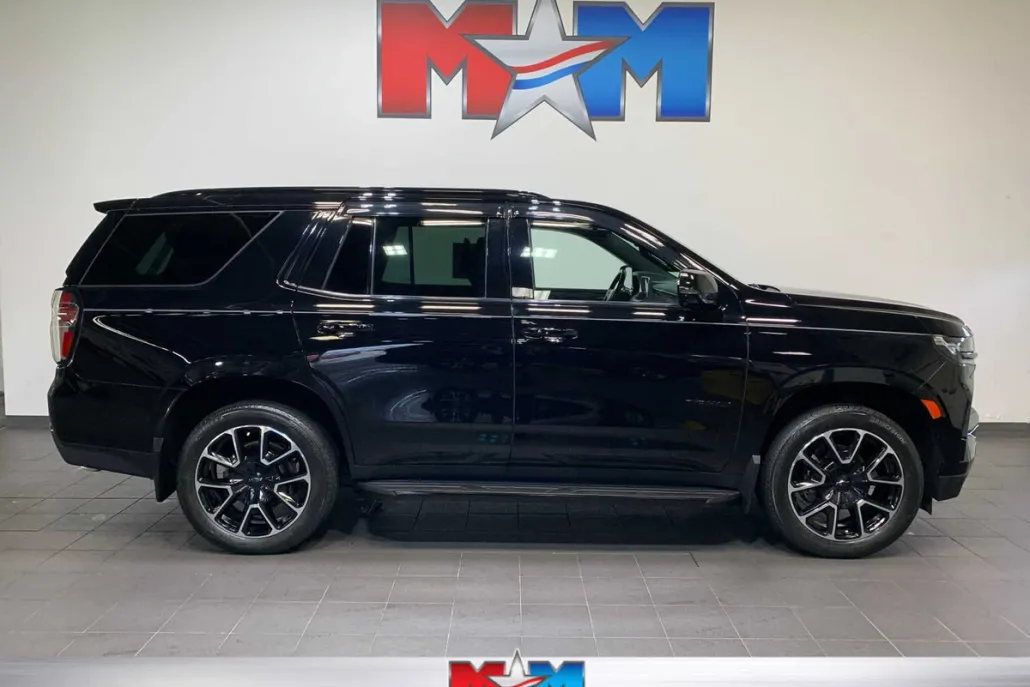 2022 Chevrolet Tahoe RST photo 1
