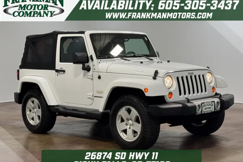 2012 Jeep Wrangler Sahara photo 1