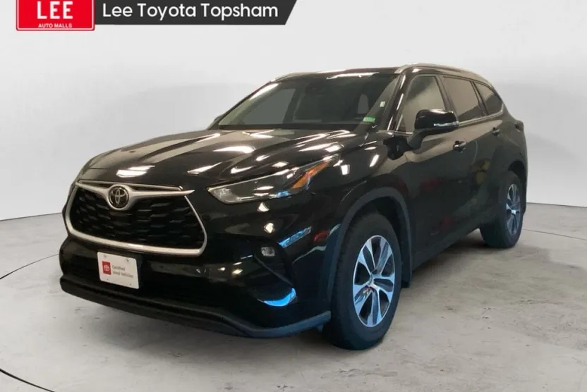 2024 Toyota Highlander XLE photo 1