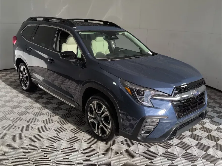 2025 Subaru Ascent Limited photo 1