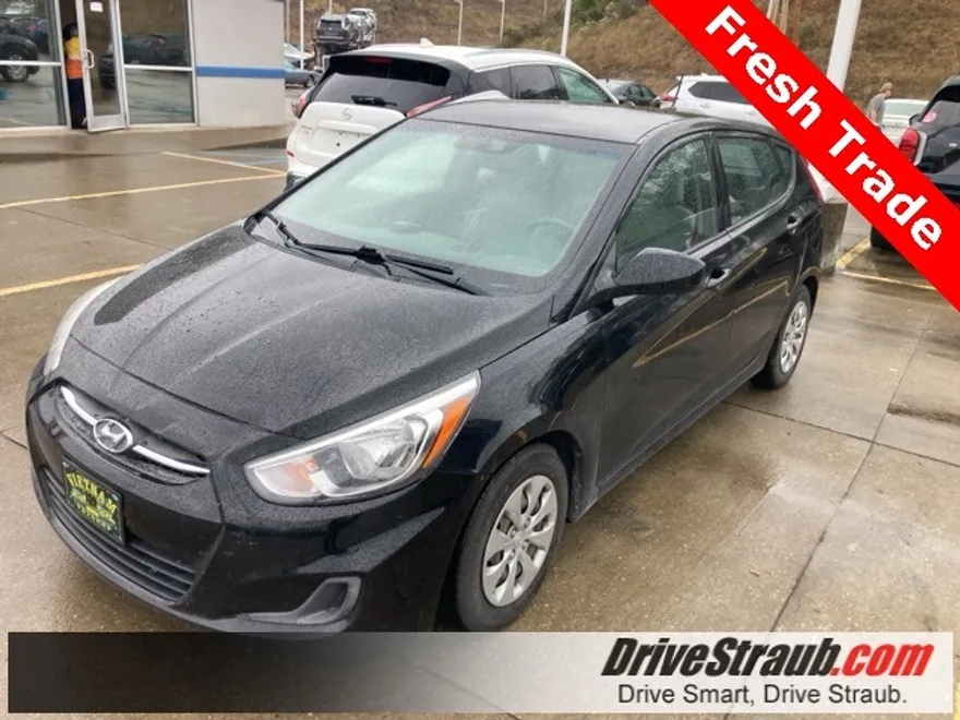 2017 Hyundai Accent SE photo 1