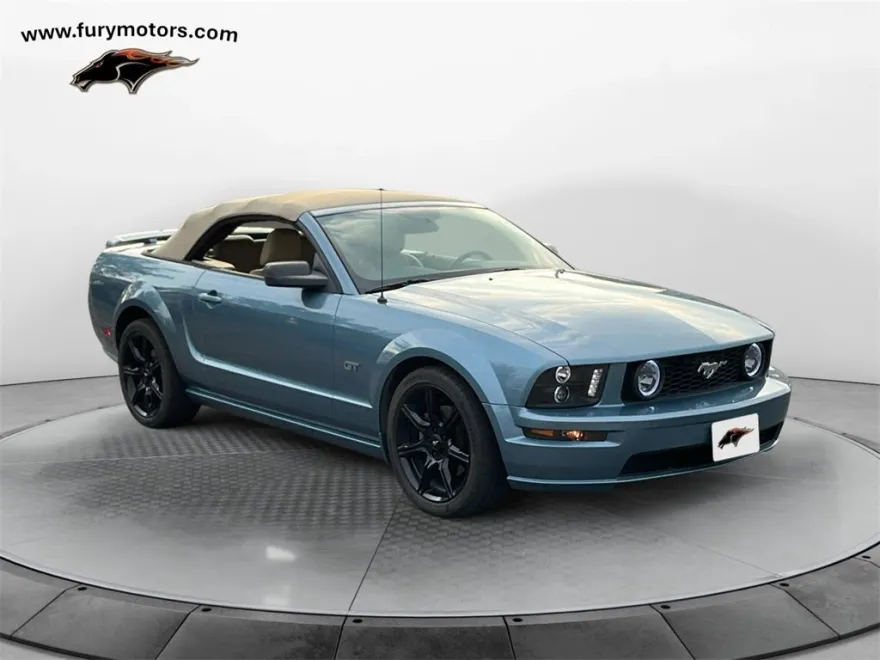 2006 Ford Mustang GT Deluxe photo 1