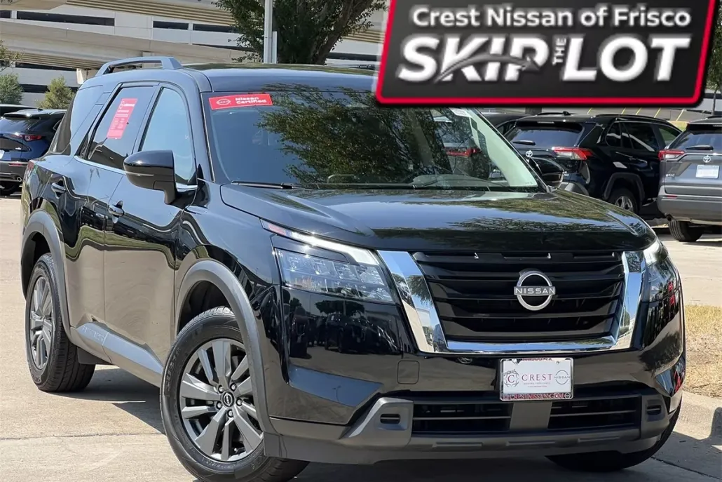 2023 Nissan Pathfinder SV photo 1