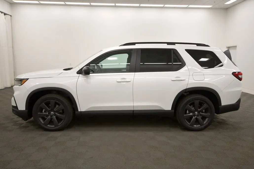 2025 Honda Pilot Sport photo 1