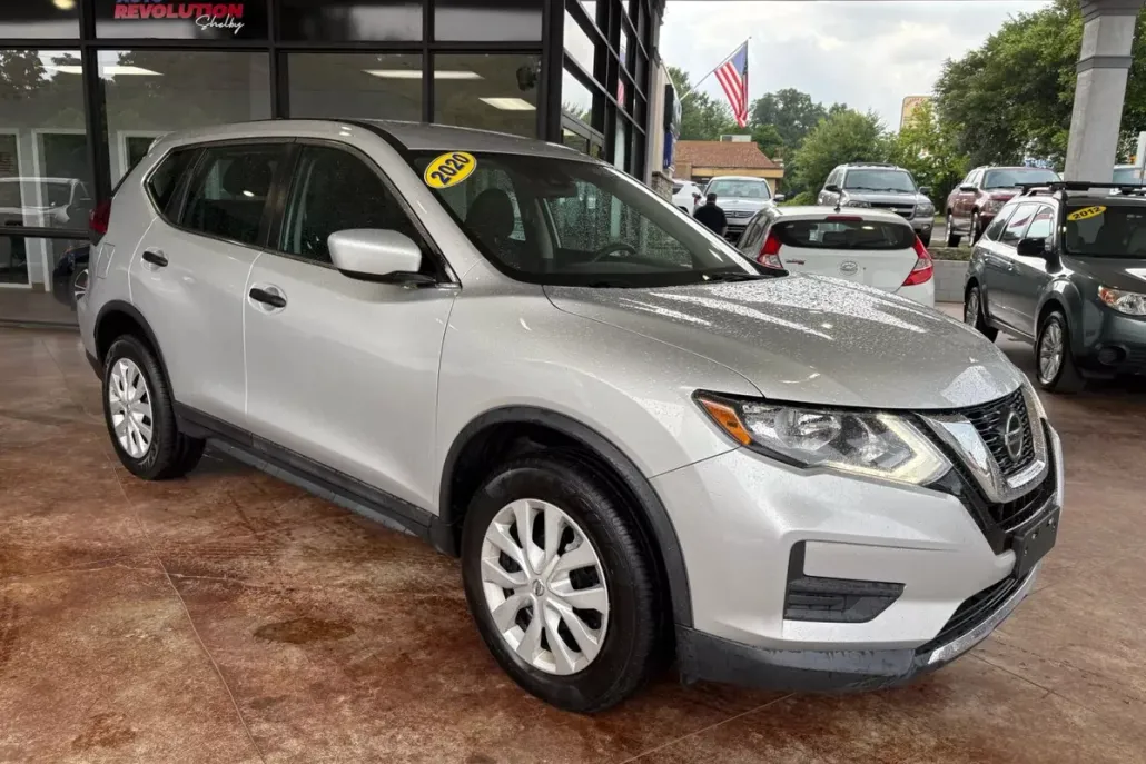 2020 Nissan Rogue photo 1