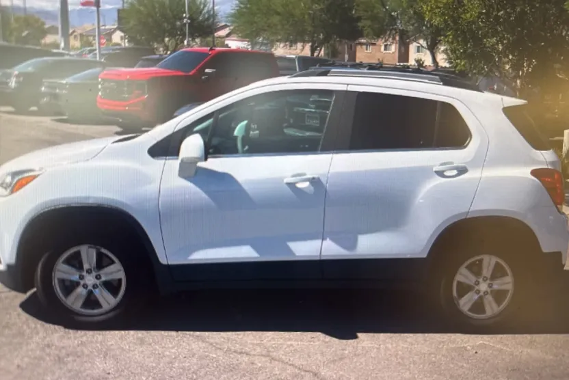 2020 Chevrolet Trax LT photo 1