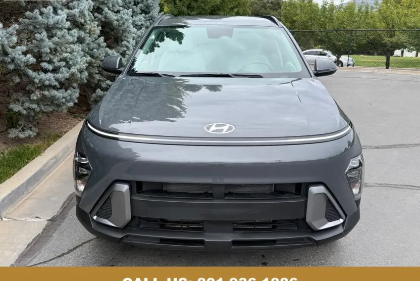 2025 Hyundai Kona SEL photo 1