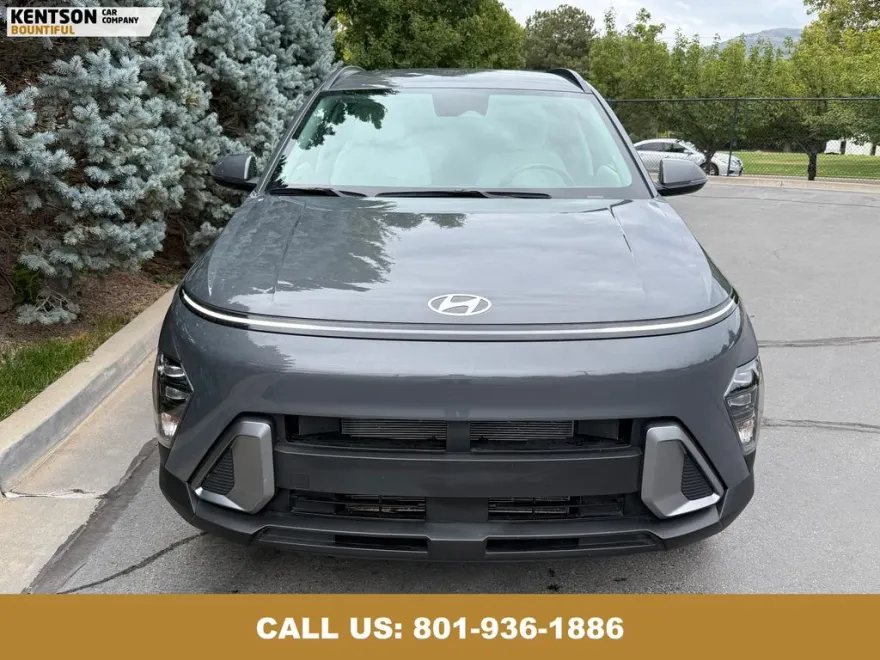 2025 Hyundai Kona SEL photo 1
