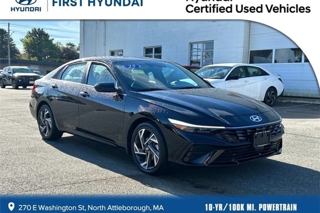 2025 Hyundai Elantra SEL Convenience photo 1