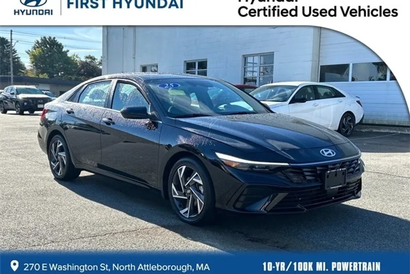 2025 Hyundai Elantra SEL Convenience photo 1