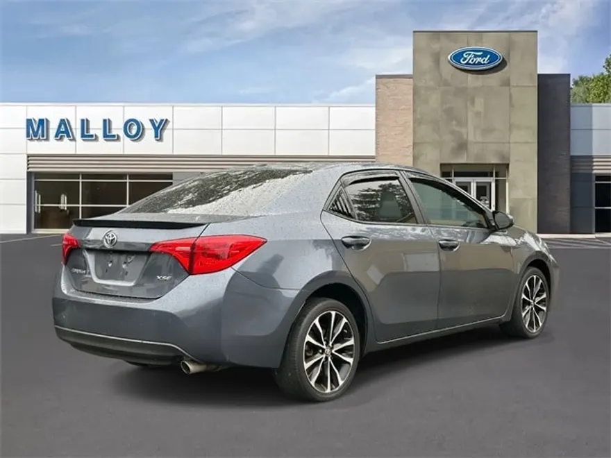 2018 Toyota Corolla XSE photo 1