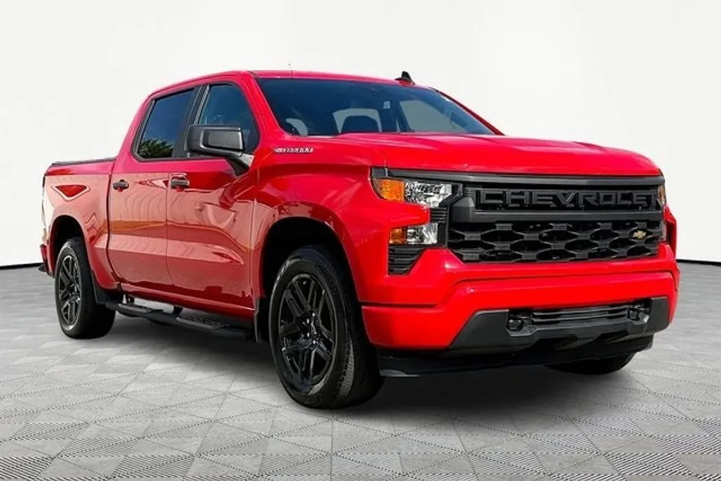 2023 Chevrolet Silverado 1500 Custom photo 1