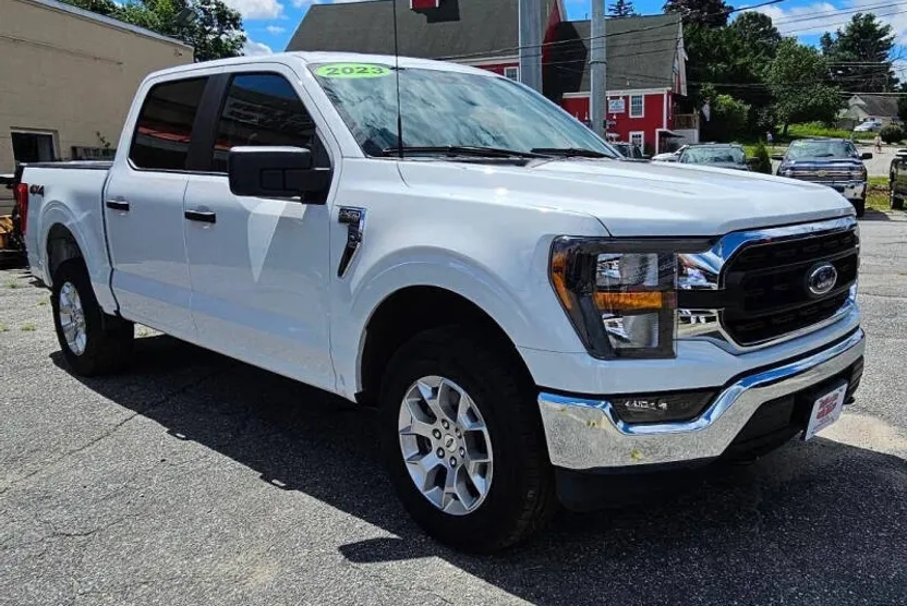2023 Ford F-150 XLT photo 1