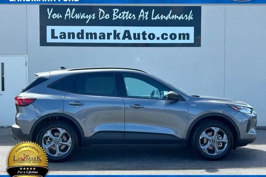 2025 Ford Escape ST-Line photo 1