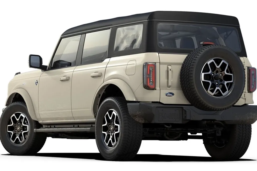 2025 Ford Bronco Outer Banks photo 1