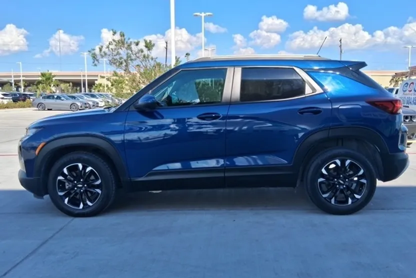 2022 Chevrolet Trailblazer LT photo 1