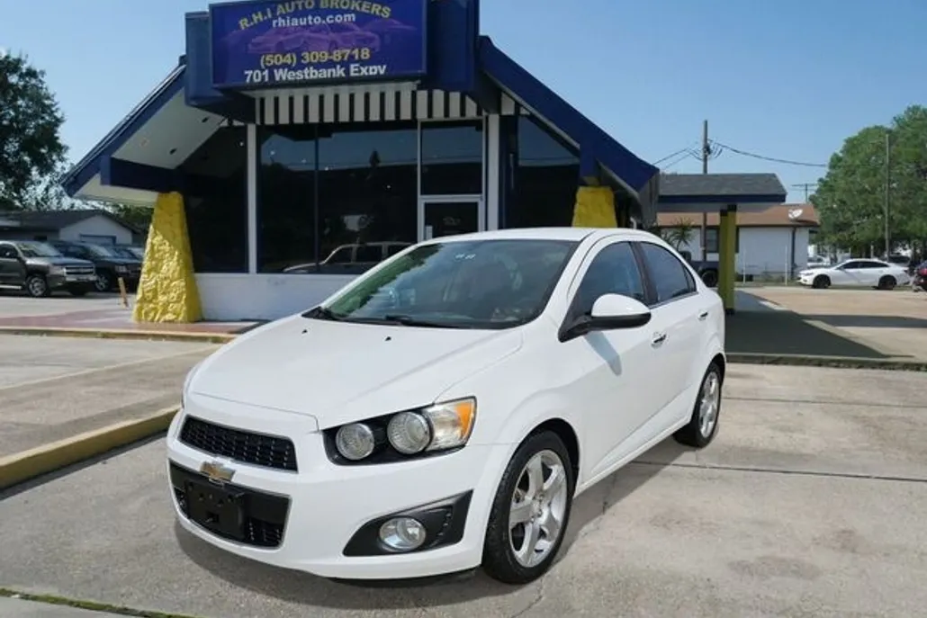 2016 Chevrolet Sonic LTZ photo 1