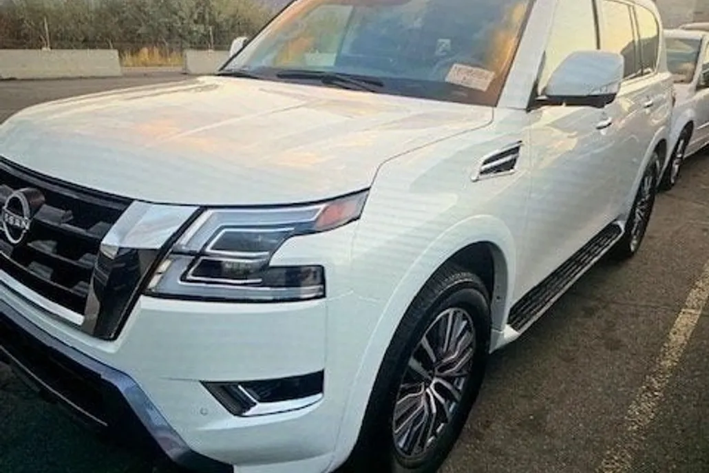 2024 Nissan Armada SL photo 1