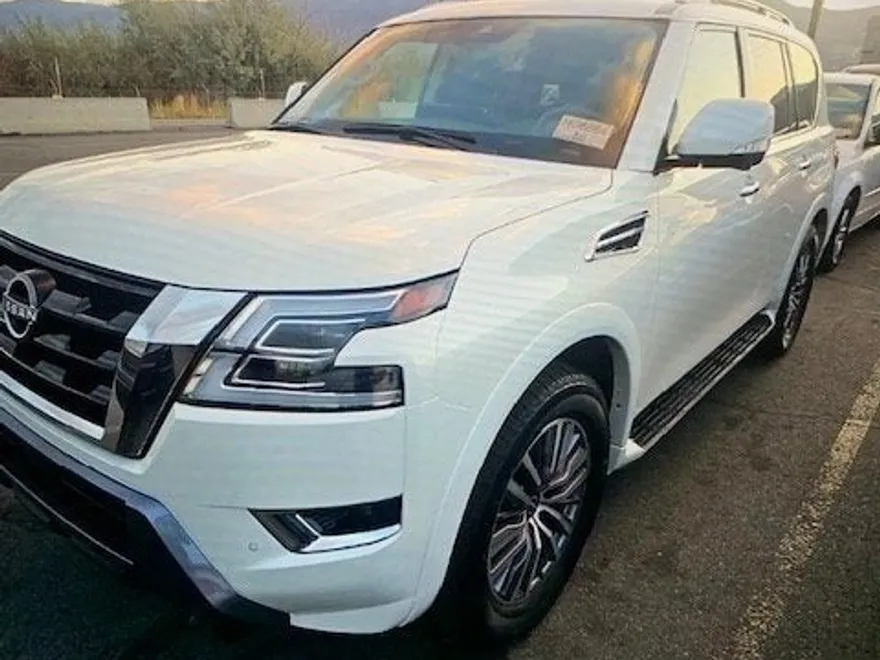2024 Nissan Armada SL photo 1