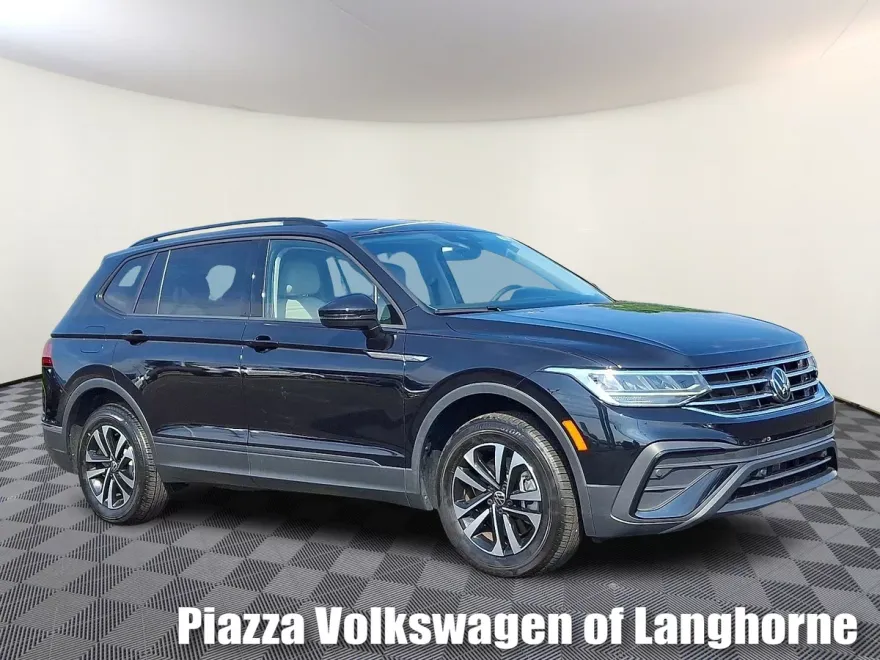 2024 Volkswagen Tiguan S photo 1