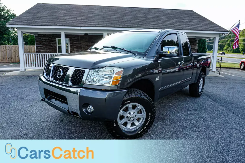 2004 Nissan Titan SE photo 1