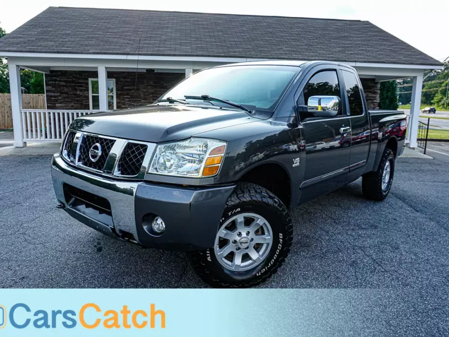 2004 Nissan Titan SE photo 1