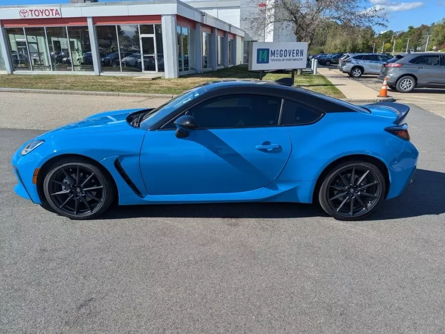 2023 Toyota GR86 Premium photo 2